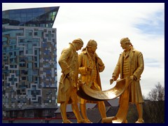 Centenary Square 20 - The Cube, Boulton, Watt, Murdoch statues